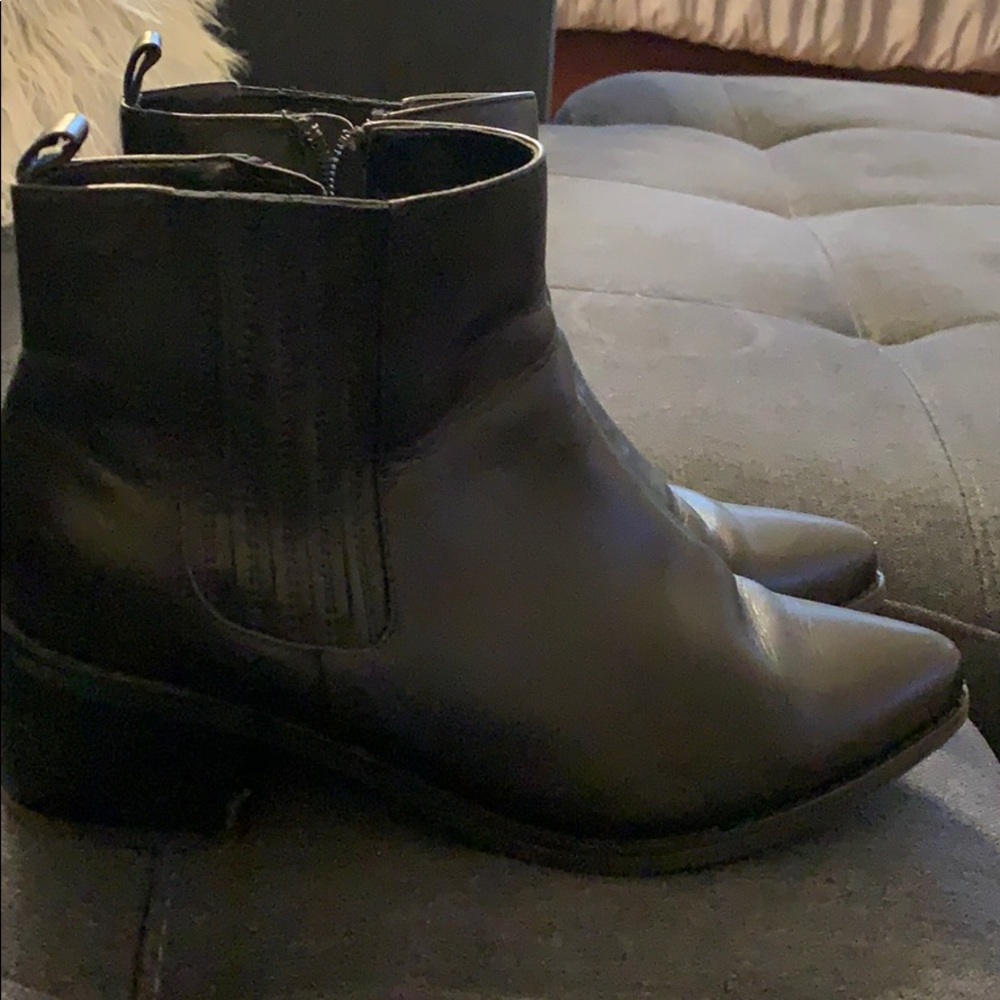 Blondo waterproof black leather booties